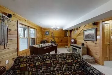 Mökkimajoitus Horsin Around Tennessee