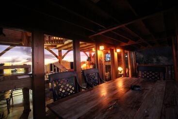 بيت ريفى Nothin But A Good Time