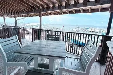 Hotelli Sebastian Saltwater Lodge