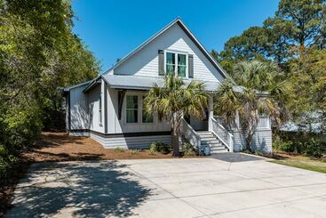 별장 Southern Charms By Avantstay Historic Home! Pet Friendly!