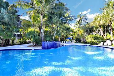 بيت ريفى Coral Breeze By Avantstay Close To Beach W/ Balcony & Shared Pool! Month Long Stays Only