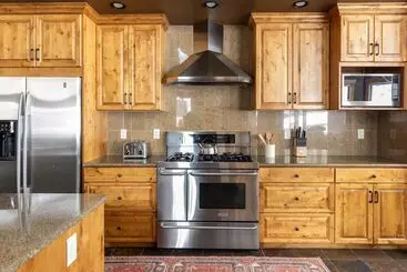 Mökkimajoitus Highline By Avantstay Breathtaking Mountain Home W/ Hot Tub & Views