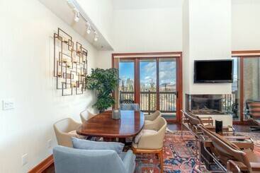 コテージ Lorian 8 By Avantstay Relaxing Home Close To Slopes & Hiking Trails