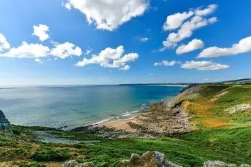 Majatalo Just Stay Wales   Heatherslade House