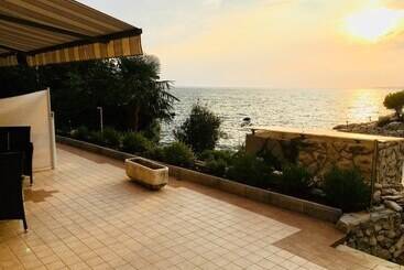 Huoneistohotelli Oasis Premium Primosten