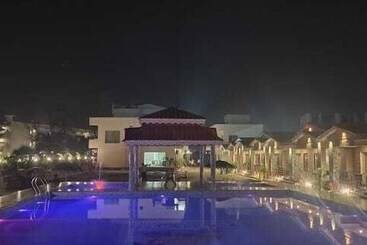 Hotel Llyods Beach Resort