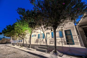 فندق Zante Riva Studios