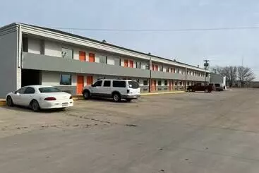 Travelerslodge Motel