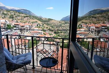 בית מלון כפרי Clock Tower