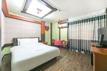 Motel Jeonju Geumamdong Hwangto