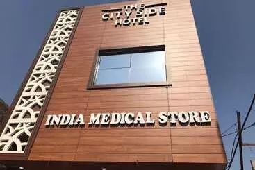 ホテル Goroomgo The City Side Bareilly