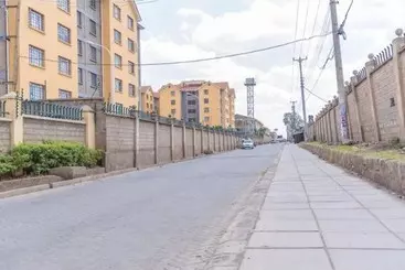 هتل Karibu Airport Homestay