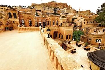 تختخواب و صبحانه Ulubey Konagi