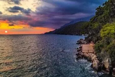 Liya Boutique Hotel & Suites