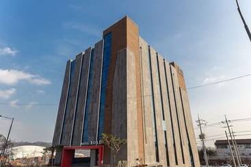 فندق على الطريق Chungju Hotel Road