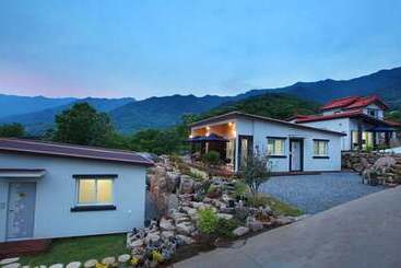 Hadong Doredore Pension