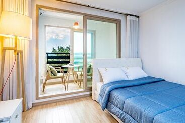 Yeongheungdo J Pension