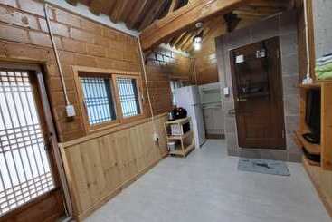 Danyang Danyangjeong Hanok Pension