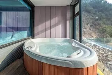 Gapyeong Poin Poolvilla Pension