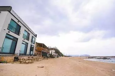 Goseong Badae Banhada Pension