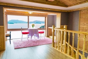 Yeosu The Sea Of Counting Stars Pension