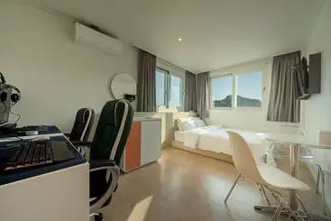 モーテル Icheon Cozy Air Hotel Seolbong Lake