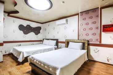 Motel Jeonju Uadong Raemian
