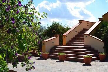 Room In B&b   Suite Rosa   B&b S. Elia