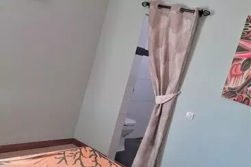تختخواب و صبحانه Auberge Le Baobab