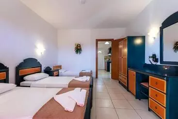 Aparthotel Cirillo Family Hotel Christinas Studios