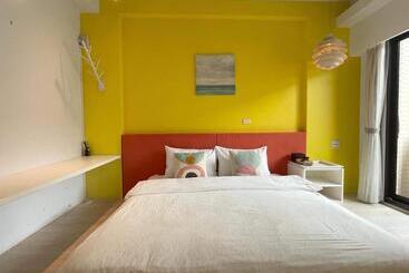 تختخواب و صبحانه Silimu Hostel