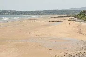 Mökkimajoitus Rhous