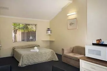 酒店 El Lago Waters Tourist Park