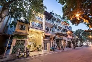 Hanoi Diamond King Hotel & Travel