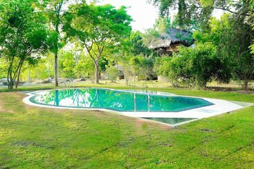 Hotel Saraii Village