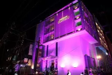 ホテル The Grand Kasturi