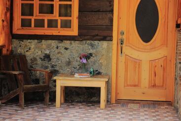 هتل Country Delights