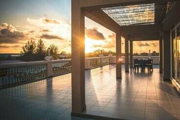 בית מלון כפרי Abuharee Grand