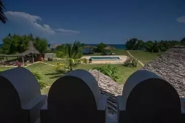 Pangani Cliffs Lodge