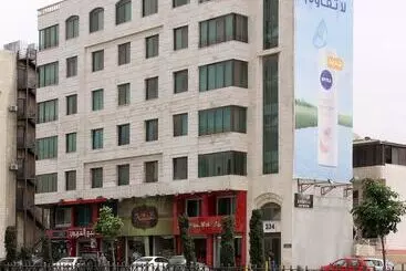 هتل آپارتمان Al Wahi Furnished Suites