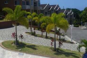 هتل آپارتمان Tropical Luxury Dreams