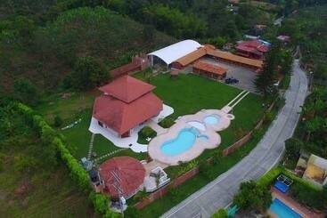 Bed & Breakfast Villa Fabiola Mom