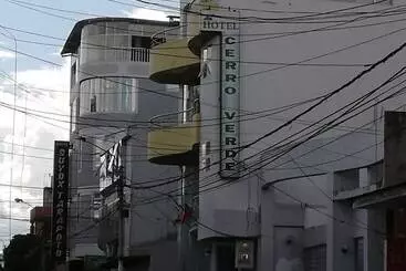 ホテル Cerro Verde Tarapoto