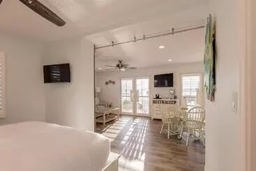 Motelli Lost Inn Paradise