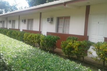 Отель Y Restaurante Charlie S