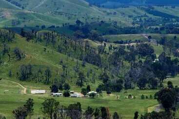 קוטג'' Berner B&b, Halls On Falls Homestead