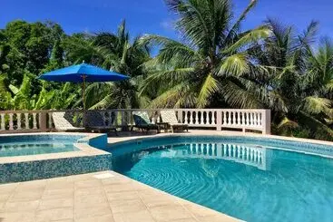 Hotel Petite Anse
