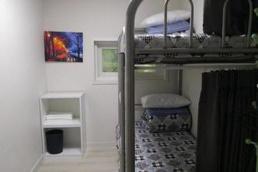 Общежитие Embassy Guesthouse Itaewon