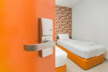 1 Hotel Mahkota Cheras