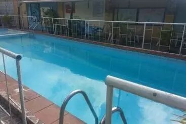 هتل Room In Lodge Definite Destiny